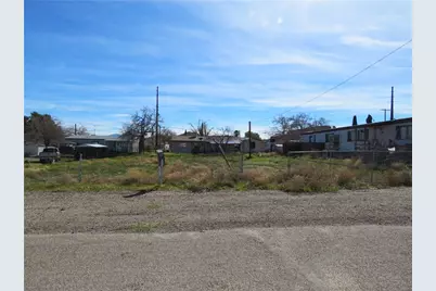 424 E Beverly Avenue, Kingman, AZ 86409 - Photo 1