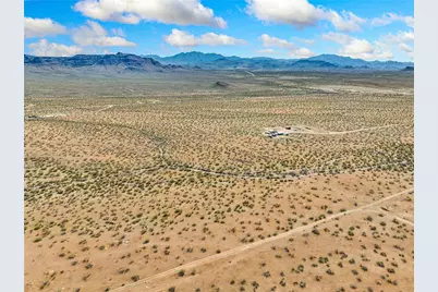 000 Dunlap, Golden Valley, AZ 86413 - Photo 3