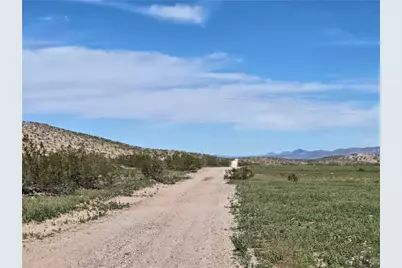 002 N Kanyr Road, Dolan Springs, AZ 86441 - Photo 23