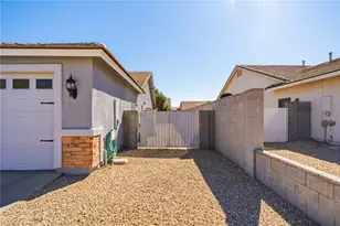 1994 Gene Autry Dr, Kingman, AZ 86409 - Photo 5