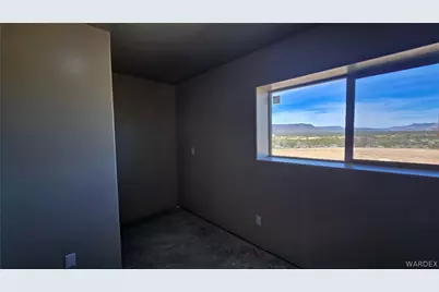 4302 W Speedway Road, Yucca, AZ 86438 - Photo 27