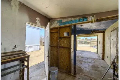 10025 S Driftwood Circle, Mohave Valley, AZ 86440 - Photo 23