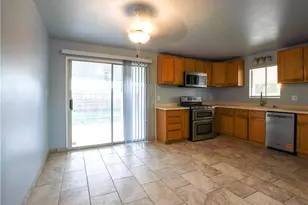 2019 Kingston Dr, Bullhead City, AZ 86442 - Photo 5