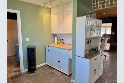 17305 N Lost Mine Drive, Dolan Springs, AZ 86441 - Photo 27