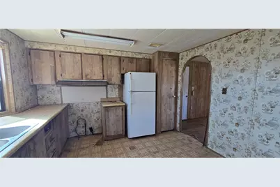 4842 N Glen Canyon Road, Golden Valley, AZ 86413 - Photo 11