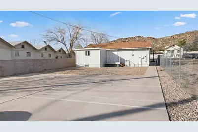 624 E Beale Street, Kingman, AZ 86401 - Photo 17