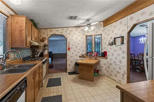 3541 N Laguna Rd, Golden Valley, AZ 86413 - Photo 29