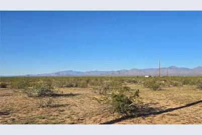 21688 S Roy Rogers Road, Yucca, AZ 86438 - Photo 25