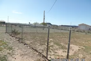 3068 W Malibu Rd, Golden Valley, AZ 86413 - Photo 11