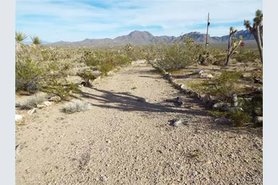 18001 N Lost Mine Drive, Dolan Springs, AZ 86441 - Photo 9