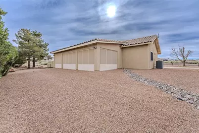 7587 E Brigade Drive, Kingman, AZ 86401 - Photo 11