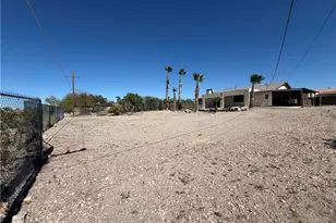 883 Los Flores St, Bullhead City, AZ 86429 - Photo 35