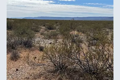 08008 E Aquarius Dr #813, Golden Valley, AZ 86413 - Photo 9