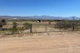 1534 S Elfrida Rd, Golden Valley, AZ 86413 - Photo 1