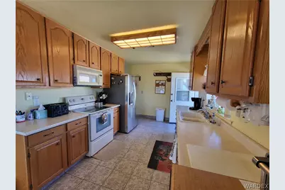 30425 N Escalante Boulevard, Meadview, AZ 86444 - Photo 13