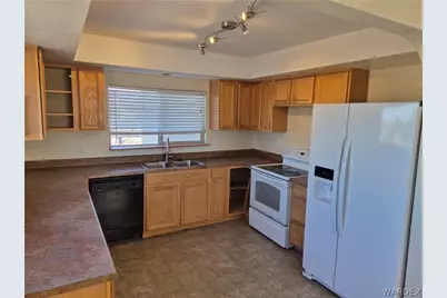 26432 N Tamarisk Street #Street, Meadview, AZ 86444 - Photo 17