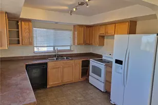 26432 N Tamarisk St, Meadview, AZ 86444 - Photo 17