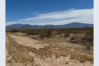 5043 Encanto Drive, Golden Valley, AZ 86413 - Photo 9