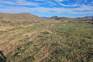 9717 Stockton Hill Rd, Kingman, AZ 86409 - Photo 1