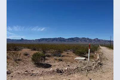 08025 W Encanto Dr, Golden Valley, AZ 86413 - Photo 5