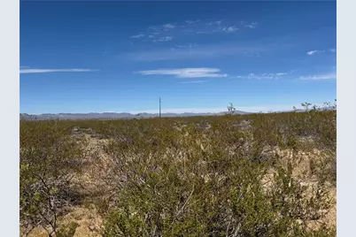 08025 W Encanto Dr, Golden Valley, AZ 86413 - Photo 21