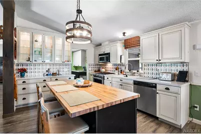 672 S Salt Road, Golden Valley, AZ 86413 - Photo 23