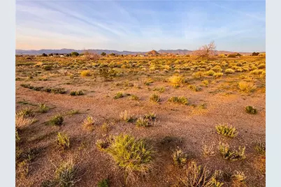 7354 E Blazed Ridge Drive, Kingman, AZ 86401 - Photo 5