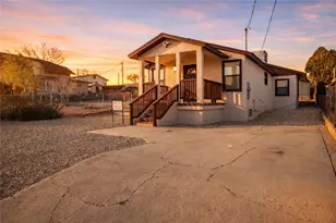 121 Walnut St, Kingman, AZ 86401 - Photo 1