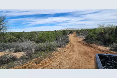 10116 E Hidden Valley Road, Kingman, AZ 86401 - Photo 13