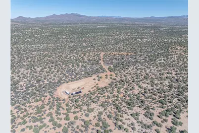 10116 E Hidden Valley Road, Kingman, AZ 86401 - Photo 21