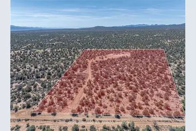 10116 E Hidden Valley Road, Kingman, AZ 86401 - Photo 17