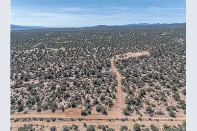 10116 E Hidden Valley Road, Kingman, AZ 86401 - Photo 15
