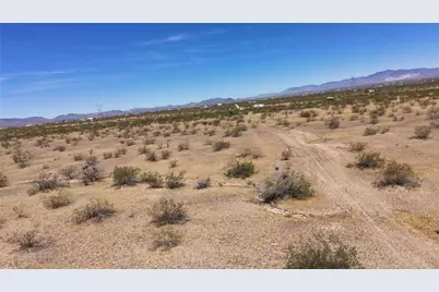 2353 S Cove Road, Golden Valley, AZ 86413 - Photo 23