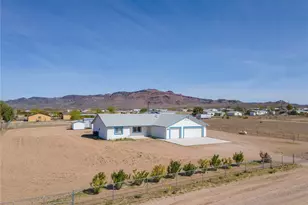 3411 W Carmichael Rd, Golden Valley, AZ 86413 - Photo 85