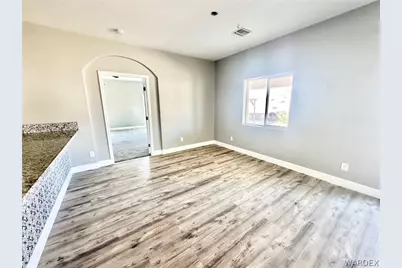2101 E Mesa Vista Place, Fort Mohave, AZ 86426 - Photo 9