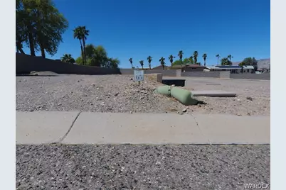 1750 Clubhouse Drive #65, Bullhead City, AZ 86442 - Photo 3