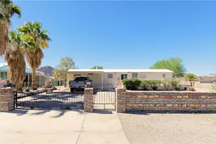 860 S Connor Ln, Quartzsite, AZ 85346 - Photo 1