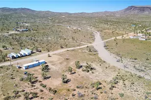 18288 N Magnolia Dr, Dolan Springs, AZ 86441 - Photo 7