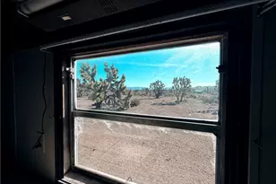 18288 N Magnolia Dr, Dolan Springs, AZ 86441 - Photo 25