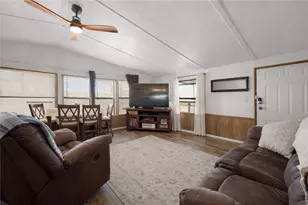 8685 E Colorado Dr, Kingman, AZ 86401 - Photo 11