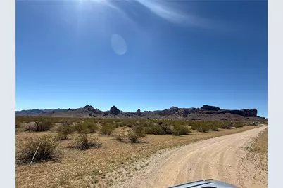 002 Arthur's Way, Golden Valley, AZ 86413 - Photo 3