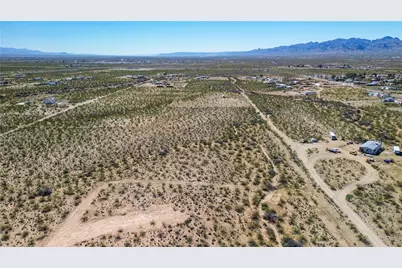 306-12-127 N Parker Road, Golden Valley, AZ 86413 - Photo 7