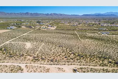 306-12-127 N Parker Road, Golden Valley, AZ 86413 - Photo 9