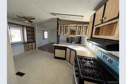 4289 Hwy 68 #19, Golden Valley, AZ 86413 - Photo 3