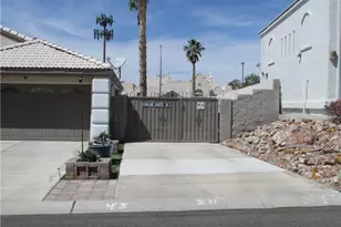 2893 Winchester Rd, Bullhead City, AZ 86442 - Photo 3