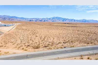 000 S Apache Road, Golden Valley, AZ 86413 - Photo 17