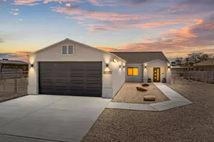 13184 S Cove Pkwy, Topock, AZ 86436 - Photo 1