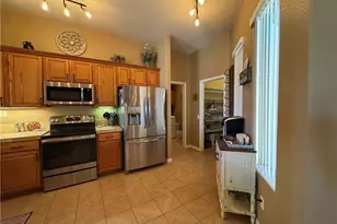 2793 Esmerelda Dr, Bullhead City, AZ 86429 - Photo 9