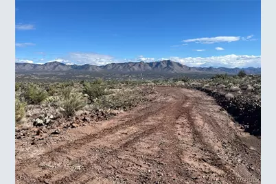 020 E Outlaw Canyon Road, Kingman, AZ 86401 - Photo 5