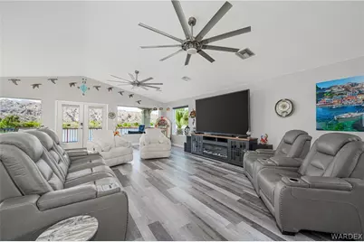 1811 Riverside Drive, Bullhead City, AZ 86442 - Photo 9